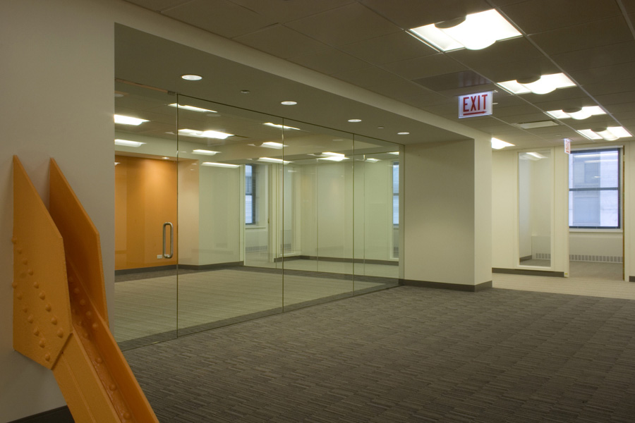 35ew-590-07.jpg